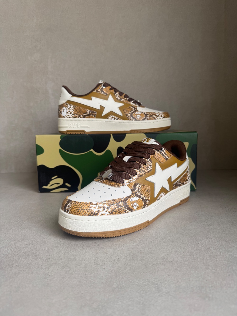 SSENSE x A Bathing Ape Bape Sta Tan Snakeskin — 39.5, Novo