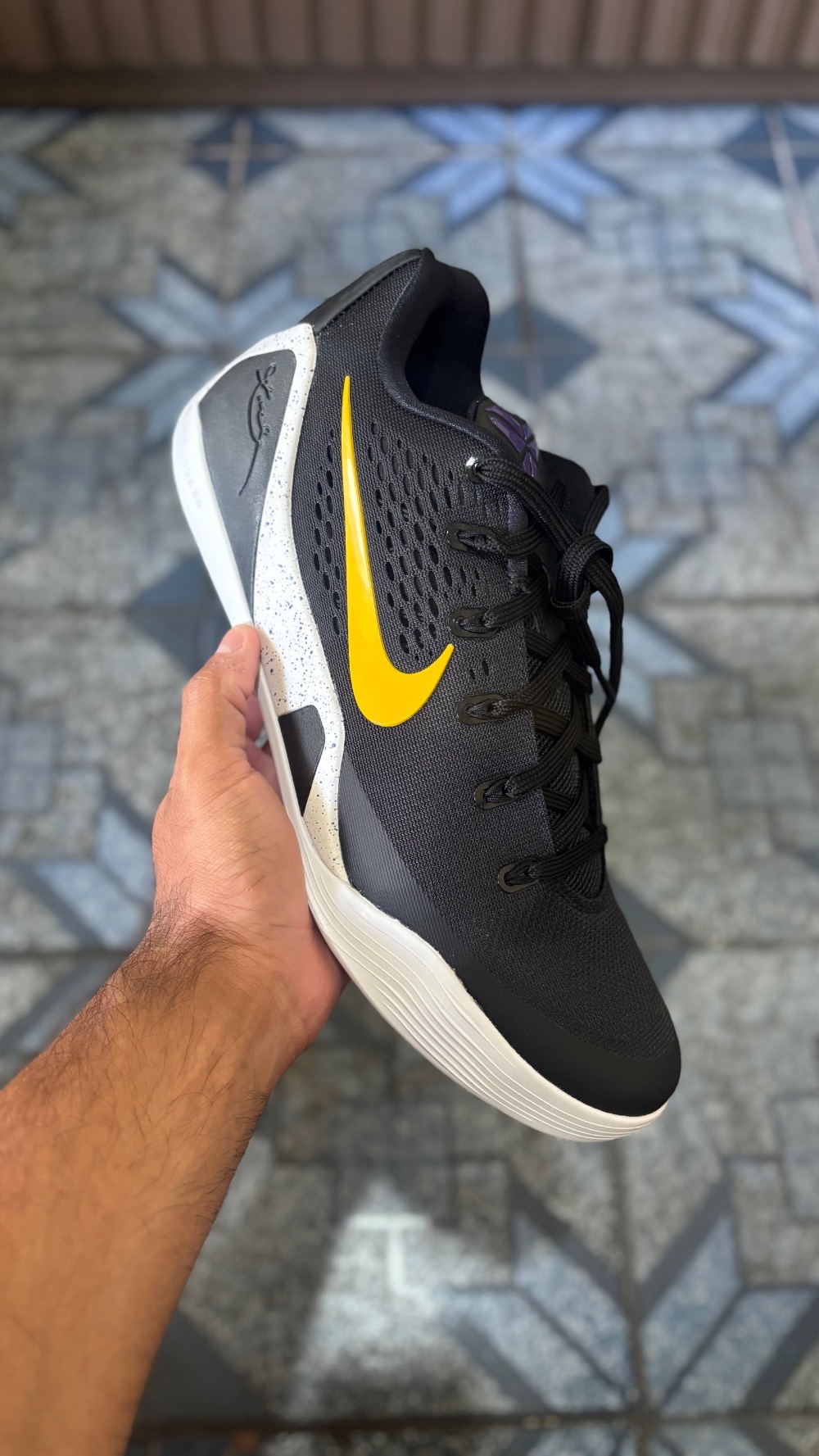 Nike Kobe 9 Low Protro Black University Gold — 44, Novo