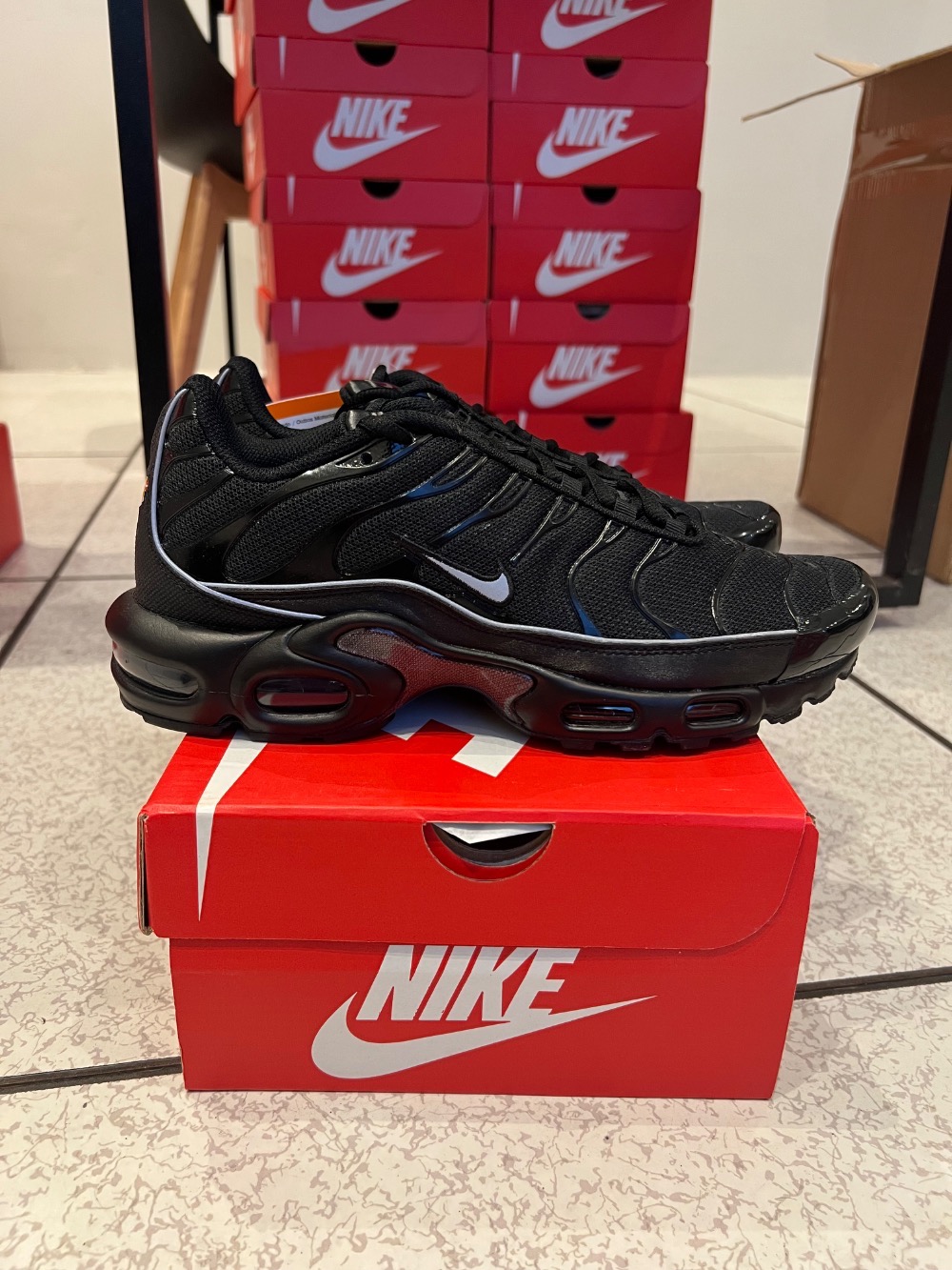 Nike Air Max Plus OG Black Reflective — 41, Novo