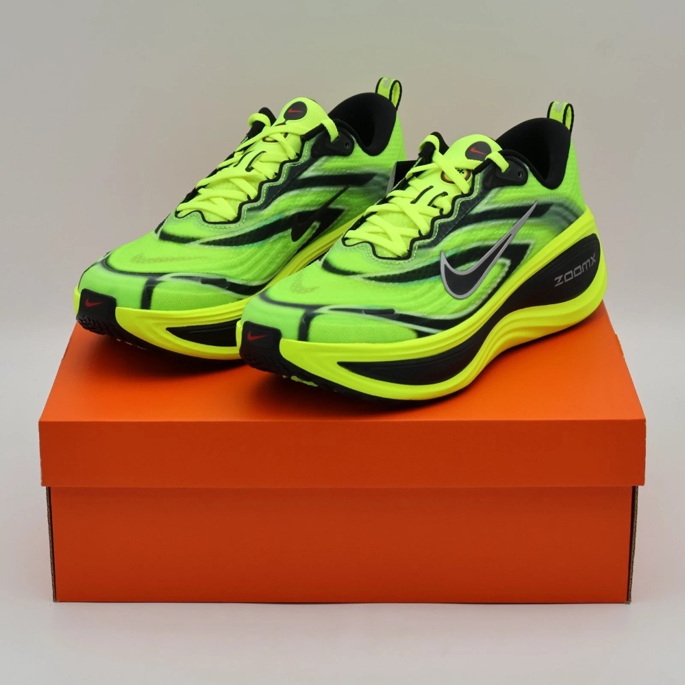 Nike Vomero Plus Multi-Color Volt White Black — 38, Novo