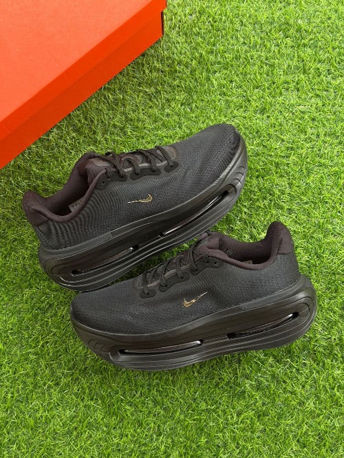 Nike Vomero Premium Black — 40, Novo