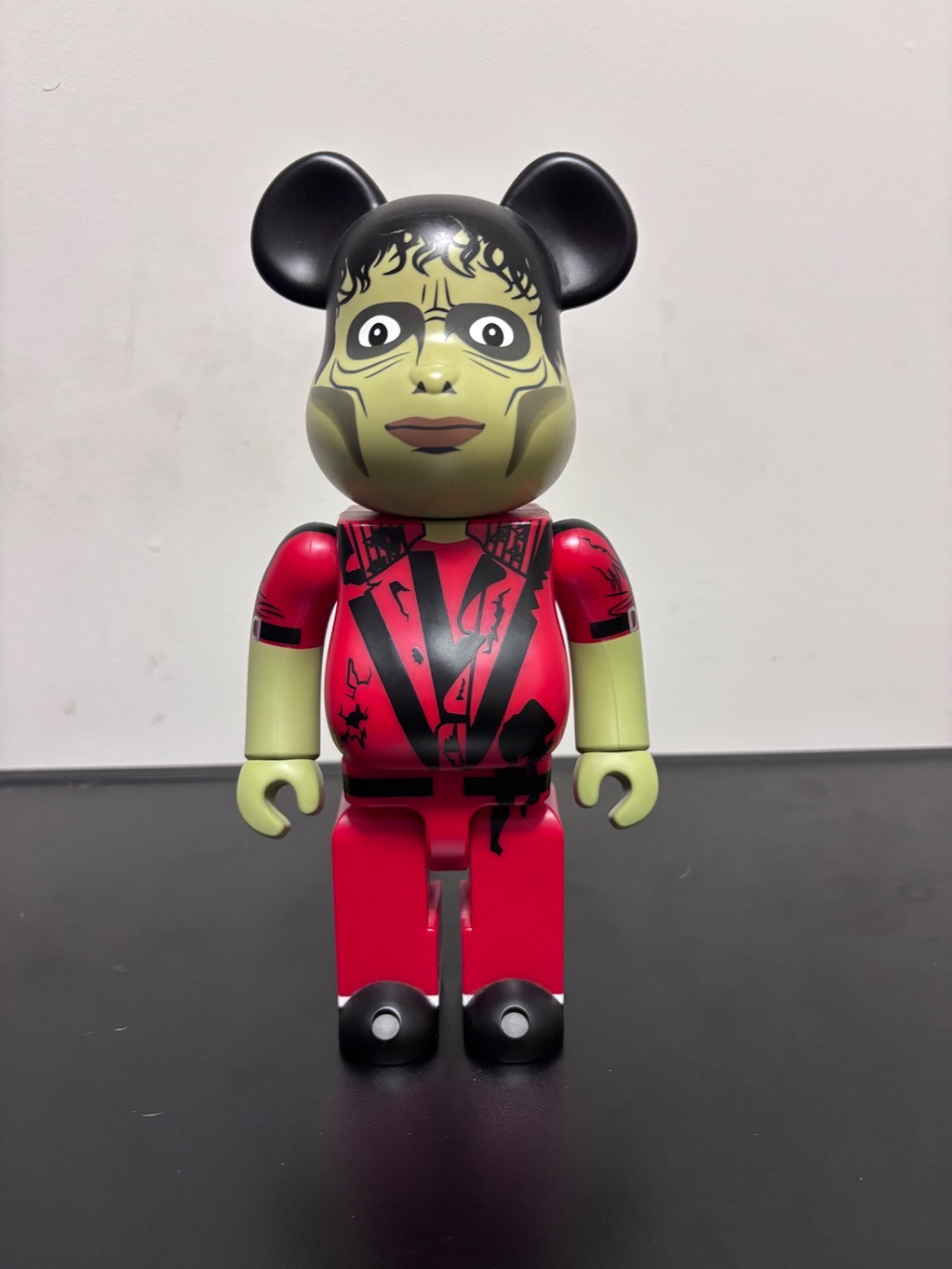 Bearbrick Medicom Toy Michael Jackson Thriller Zombie 400% — 22cm, Usado