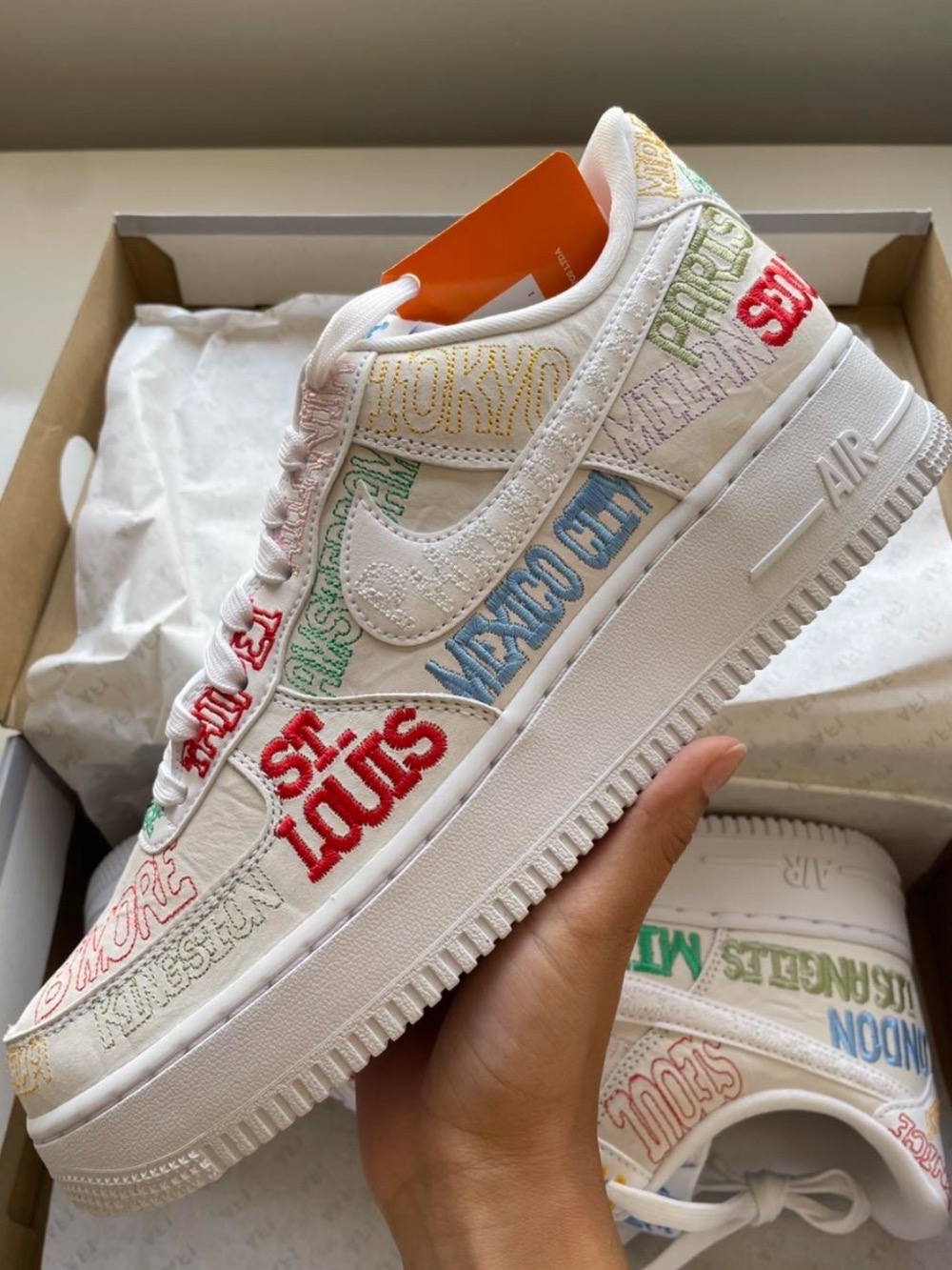 Nike Air Force 1 ´07 LV8 World Tour White — 39 / 40 / 41 / 42 / 43 / 44, Novo