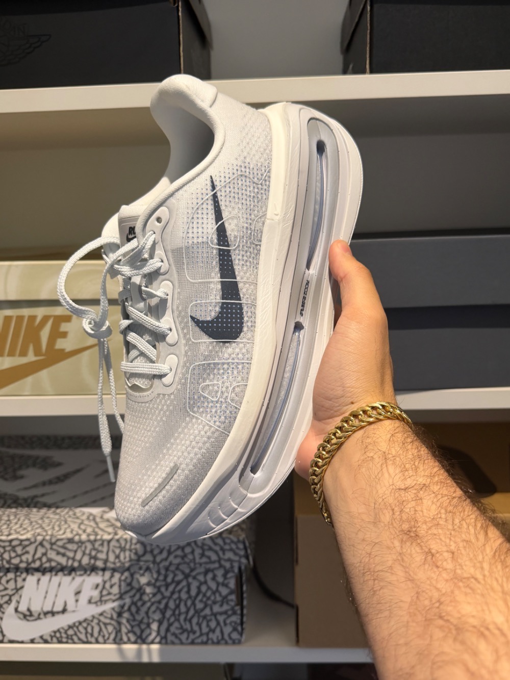Nike Vomero Premium Off-White Grey Fog Dark Obsidian — 41, Novo