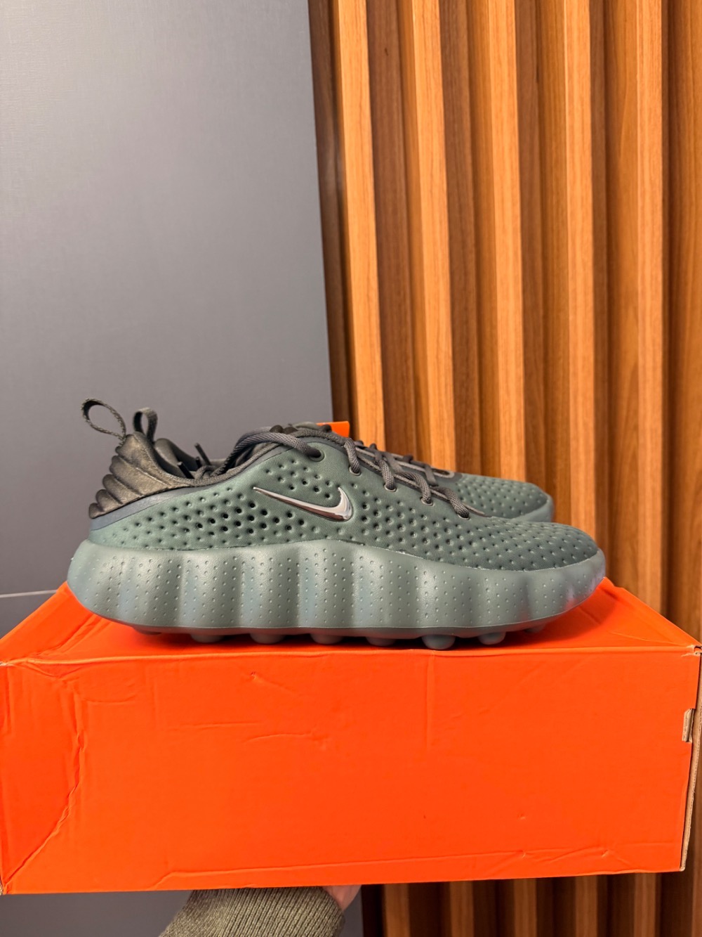 Nike Mind 002 Camo Green Phantom Newsprint — 43, Novo