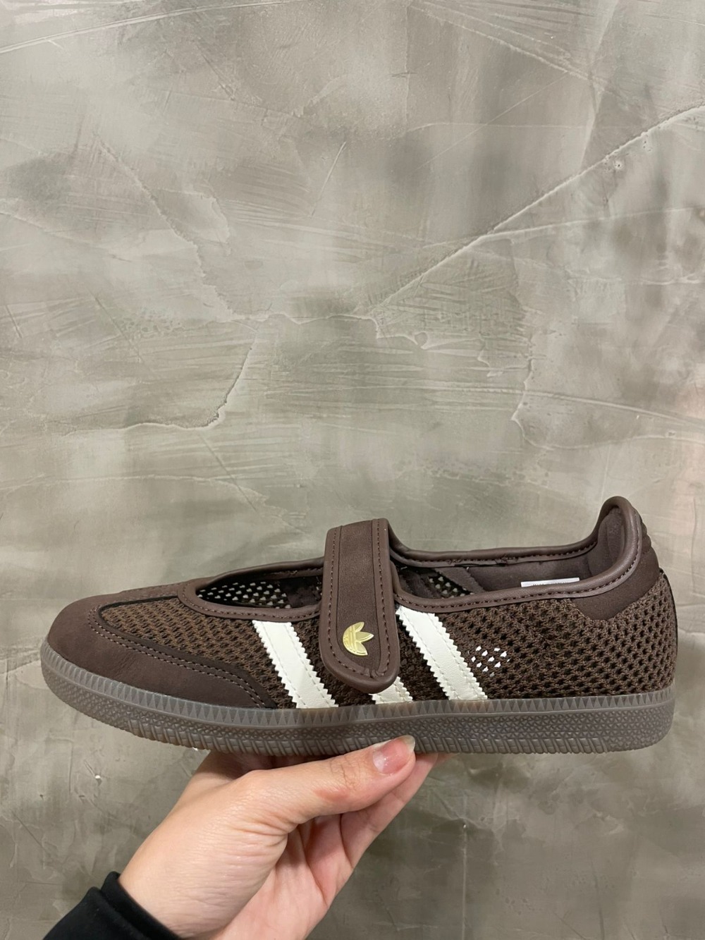 adidas Samba Jane Brown Offwhite Gold Metallic — 34 / 36 / 37 / 38 / 39, Novo