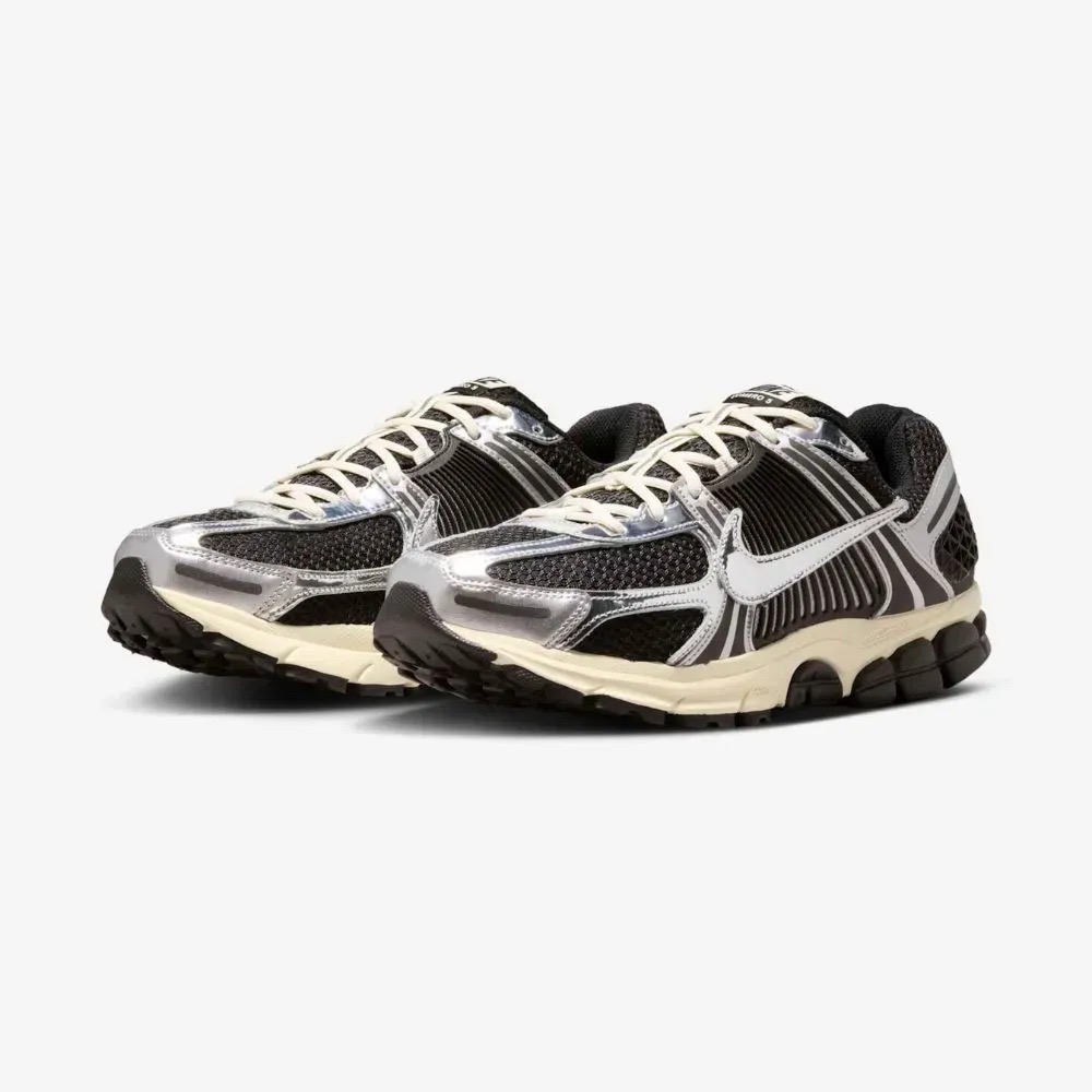Nike Zoom Vomero 5 Black Metallic Silver — 37 / 37.5 / 38 / 39 / 39.5 / 40, Novo