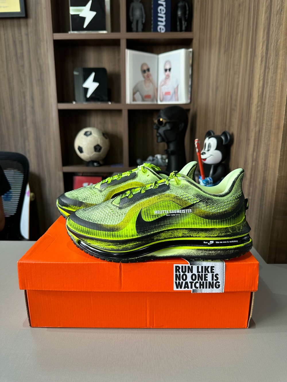 Melitta Baumeister x Nike Pegasus Premium Volt Cyber — 38, Novo