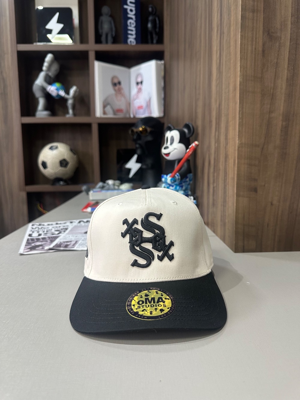 Boné oMA Studios Chicago Sox Curved Brim Cream Black — Único, Novo