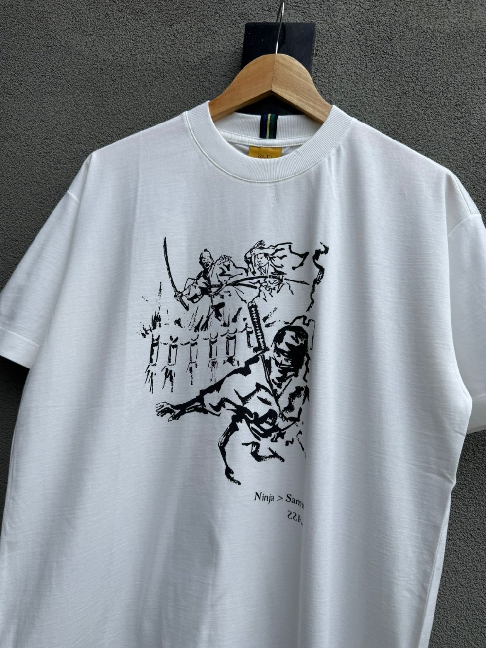 Camiseta Class Ninja x Samurai Off White — P, Novo