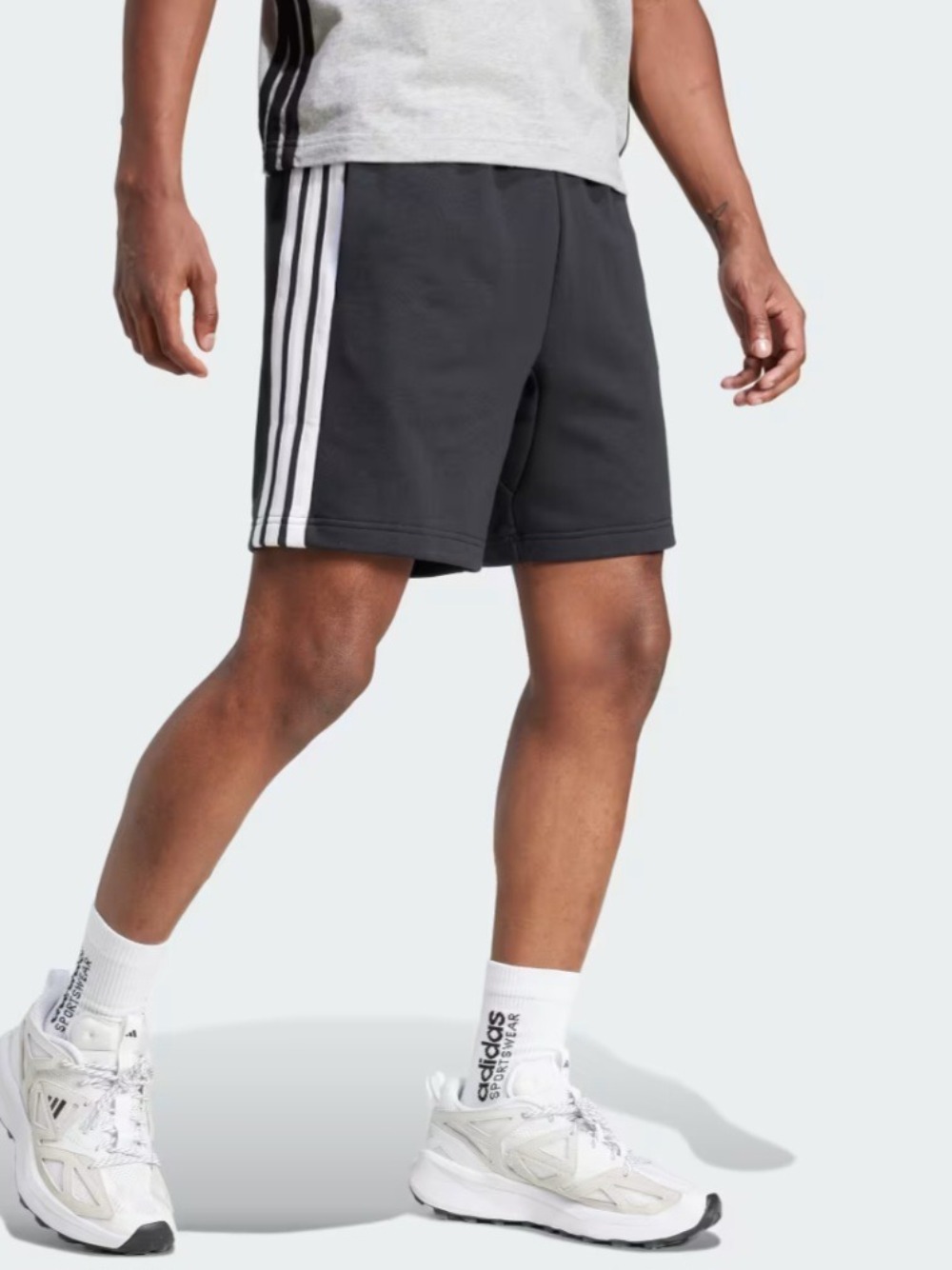 Shorts adidas Sportswear Essentials Black — P / M / G / XG / XXG, Novo