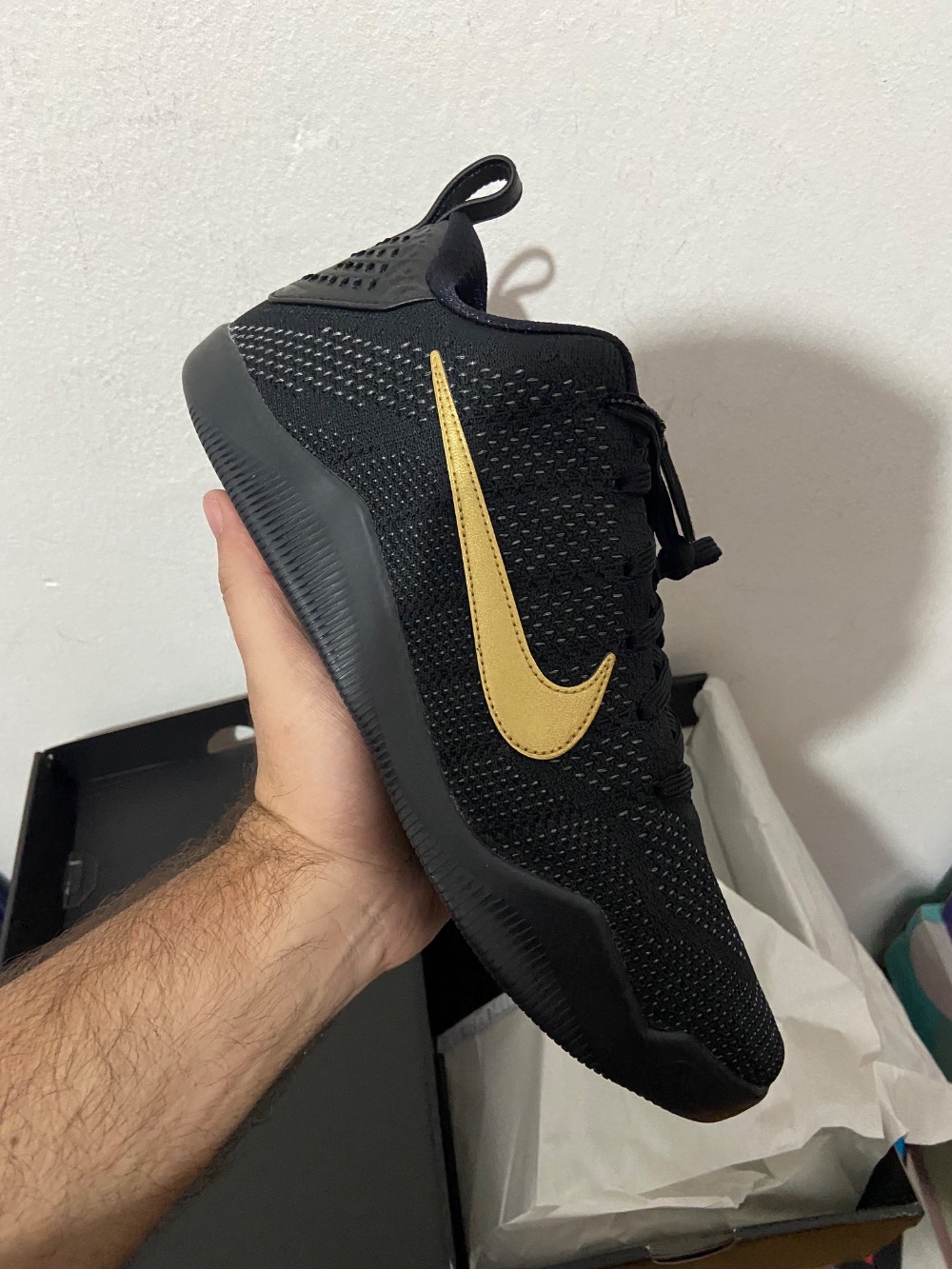Nike Kobe 11 Elite Protro Black Metallic Gold — 43, Novo