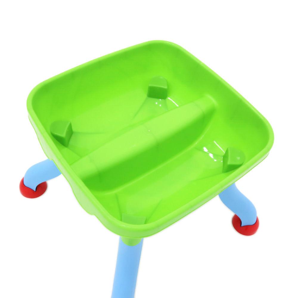 Foto 2 de Mesa Infantil para Desenho e Atividades Bel