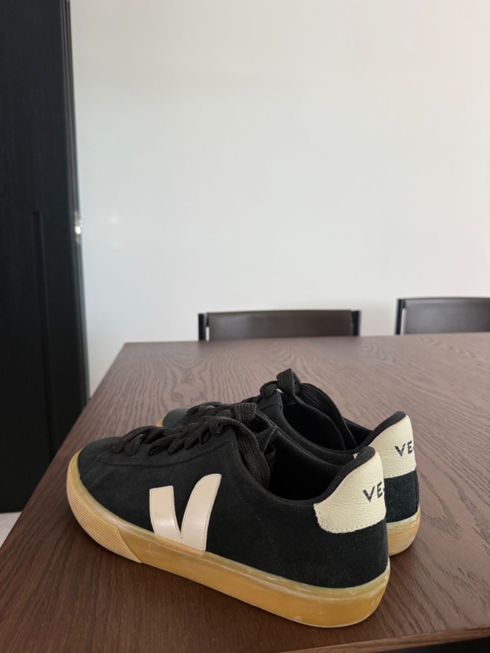 Veja Campo Bold Black White — 41, Usado