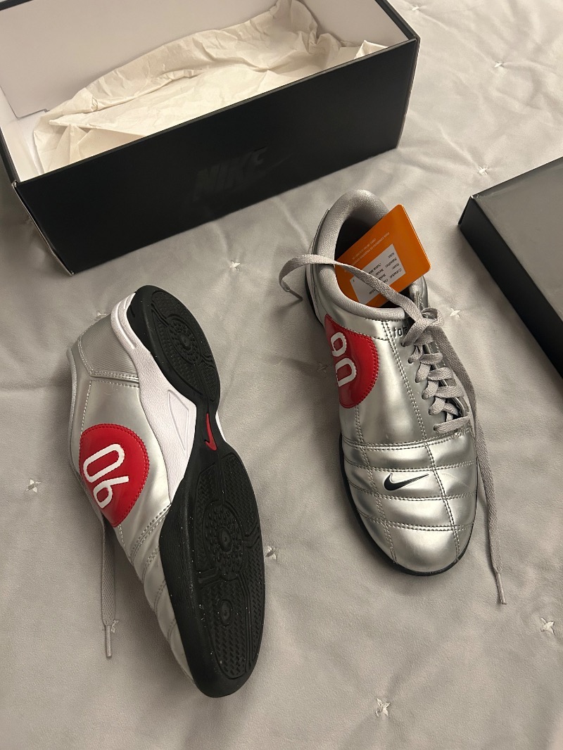Foto 2 de Nike Total 90 Metallic Silver Red — 40, Usado