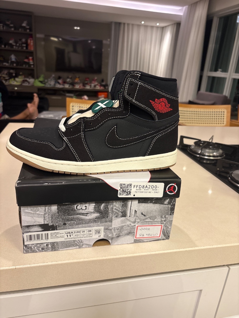 Air Jordan 1 Retro High OG Flight Club Black Sail — 43.5, Novo