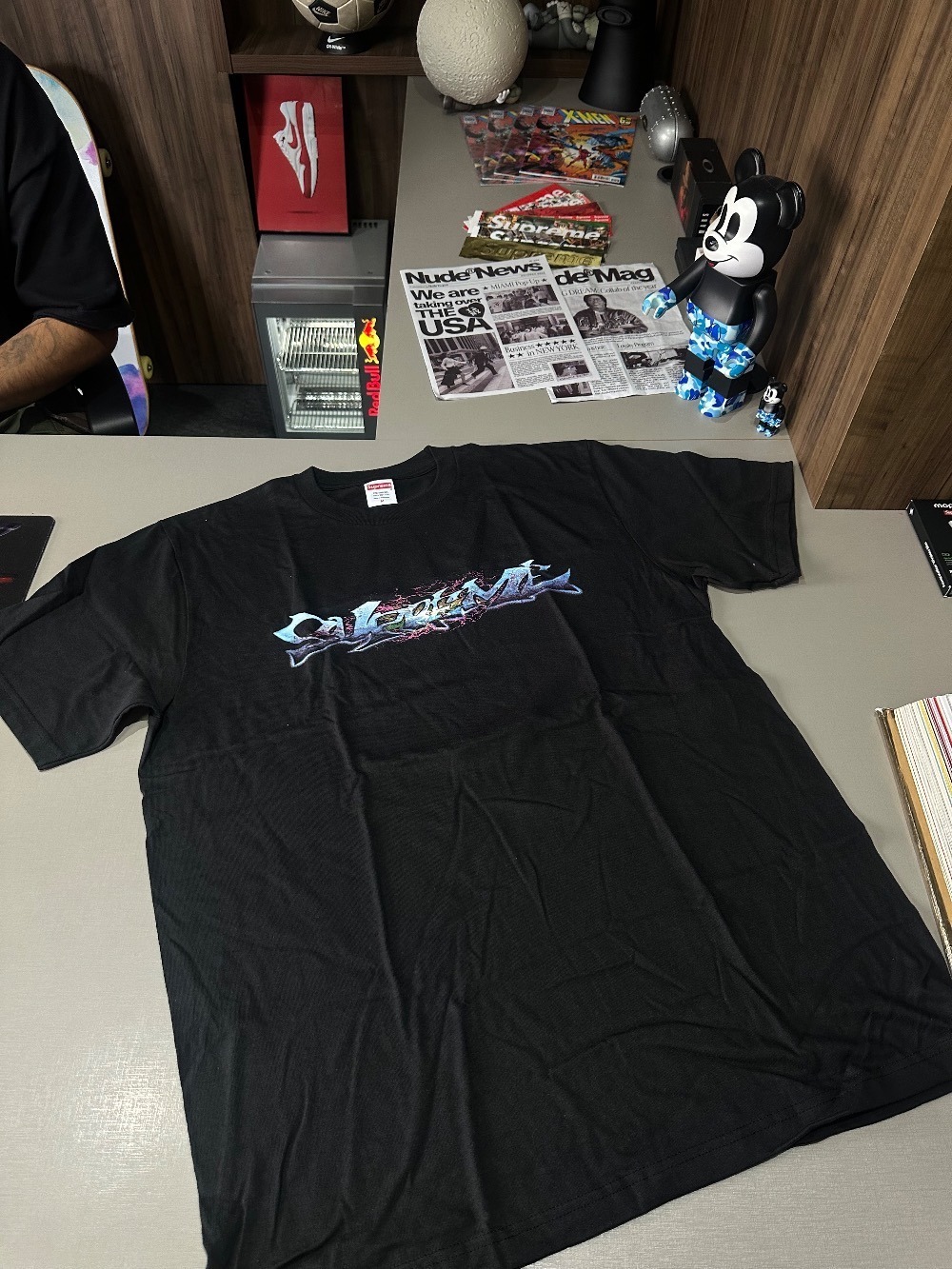 Camiseta Supreme Tag Black FW25-W17 — M, Novo