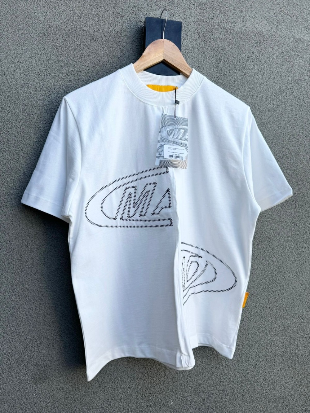 Camiseta Mad Enlatados Portal Bordado 2.0 White — XXG, Novo
