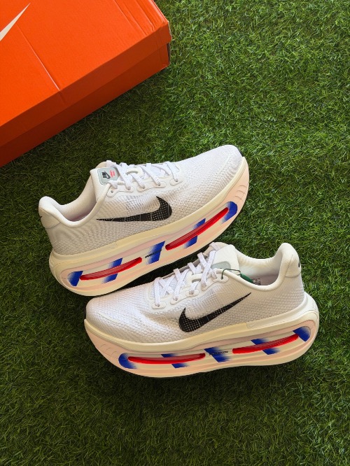 Nike Vomero Premium CM White Racer Blue Crimson — 40, Novo