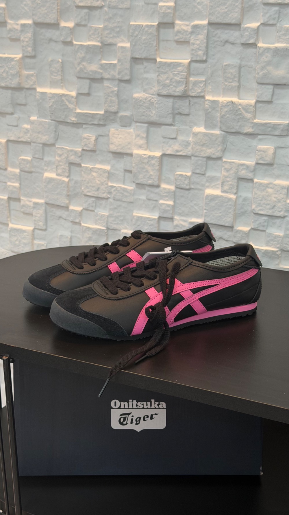 Onitsuka Tiger Mexico 66 Black Dragon Fruit — 35, Novo