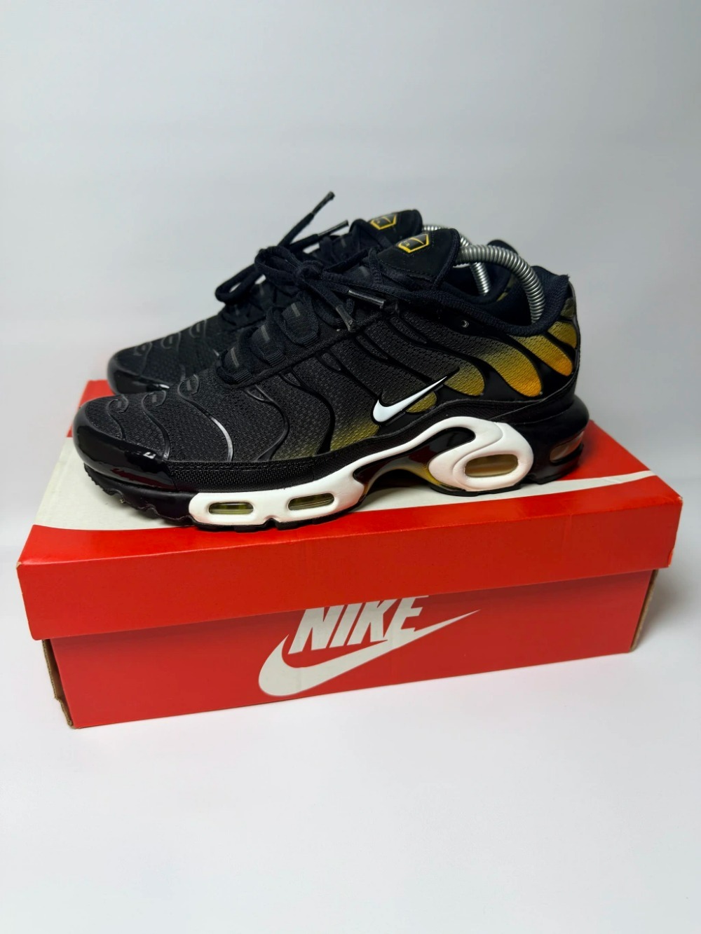 Nike Air Max Plus White Black Blue Crystal — 40.5, Usado