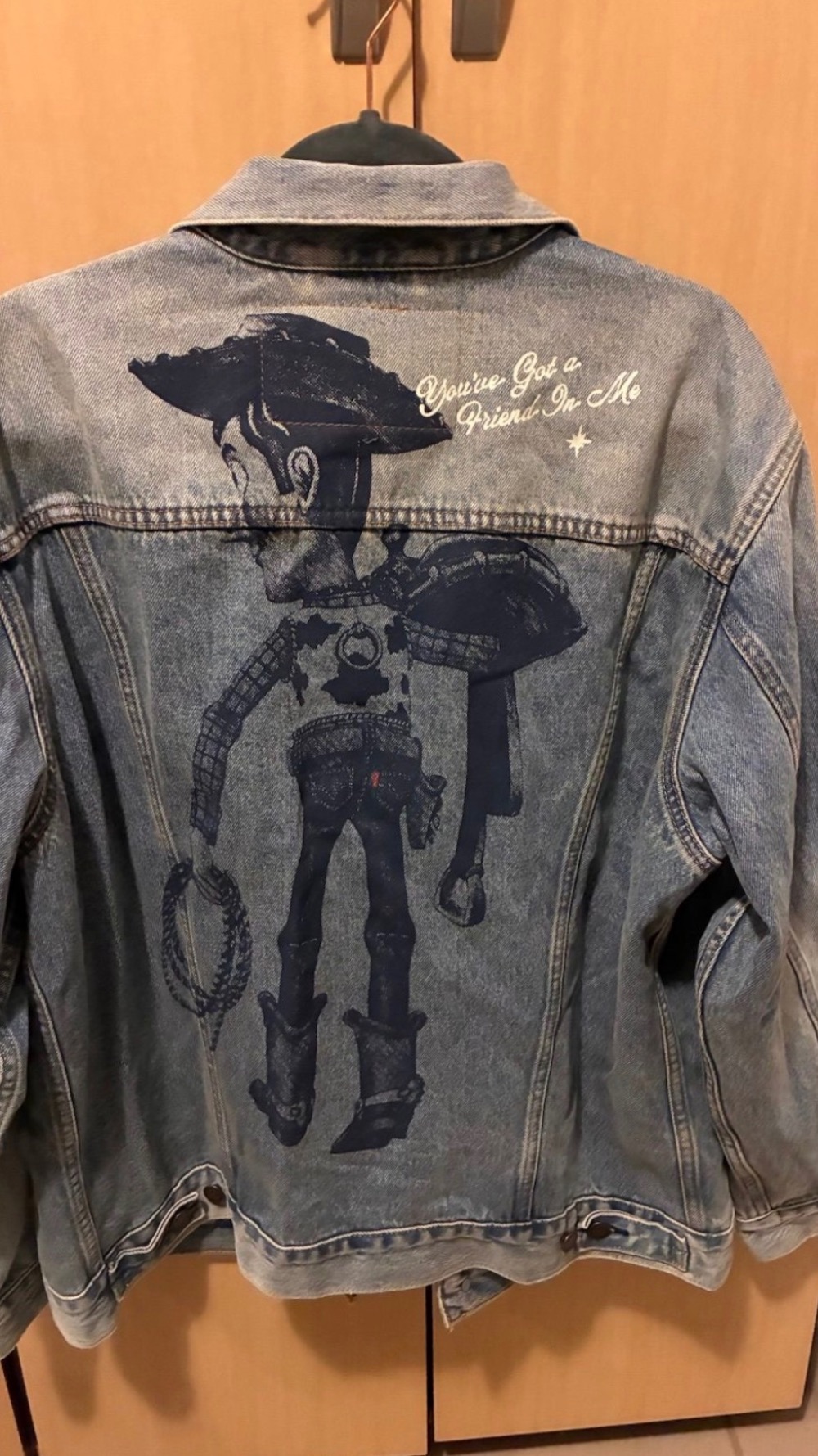 Toy Story x Levi's Jaqueta Jeans Trucker Type III Light Wash — G, Novo