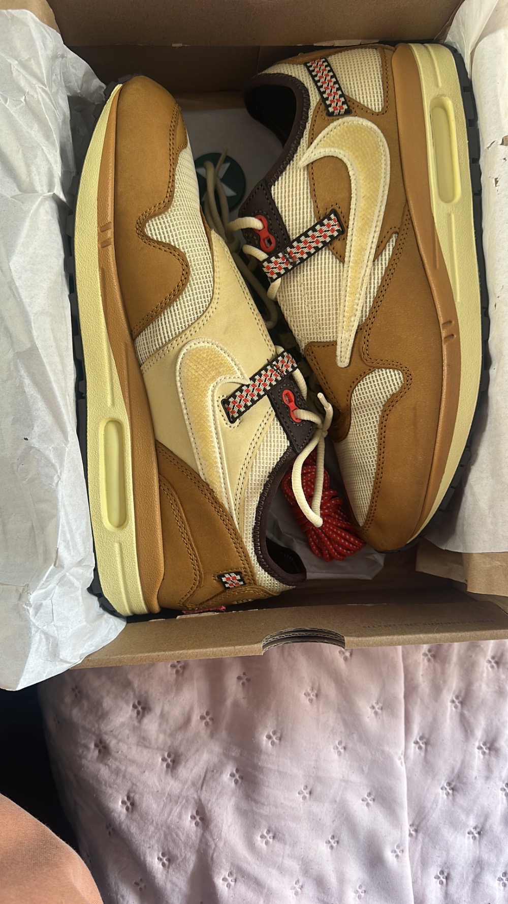 Travis Scott x Nike Air Max 1 Wheat — 42.5, Usado