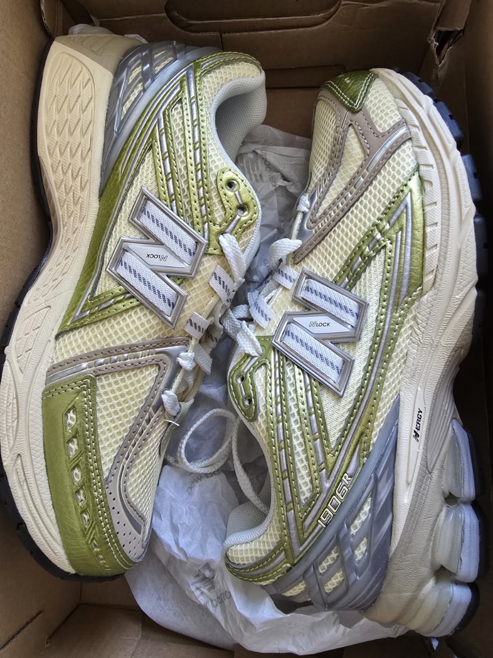 New Balance 1906 Yellow — 38 / 39 / 39.5 / 40 / 40.5 / 41 / 42 / 42.5 / 43 / 43.5 / 44, Novo