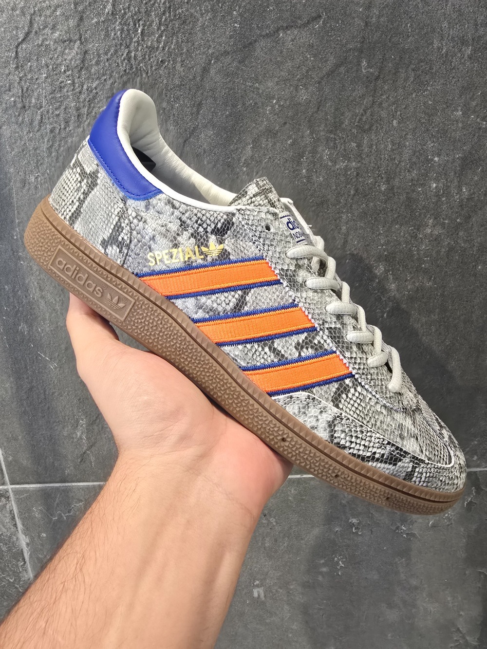 adidas Handball Spezial Grey Two Orange Collegiate Royal — 39 / 40 / 41 / 42 / 43, Novo