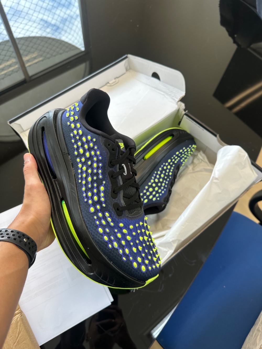 Nike Vomero Premium Rush Violet Volt Glow — 41, Novo