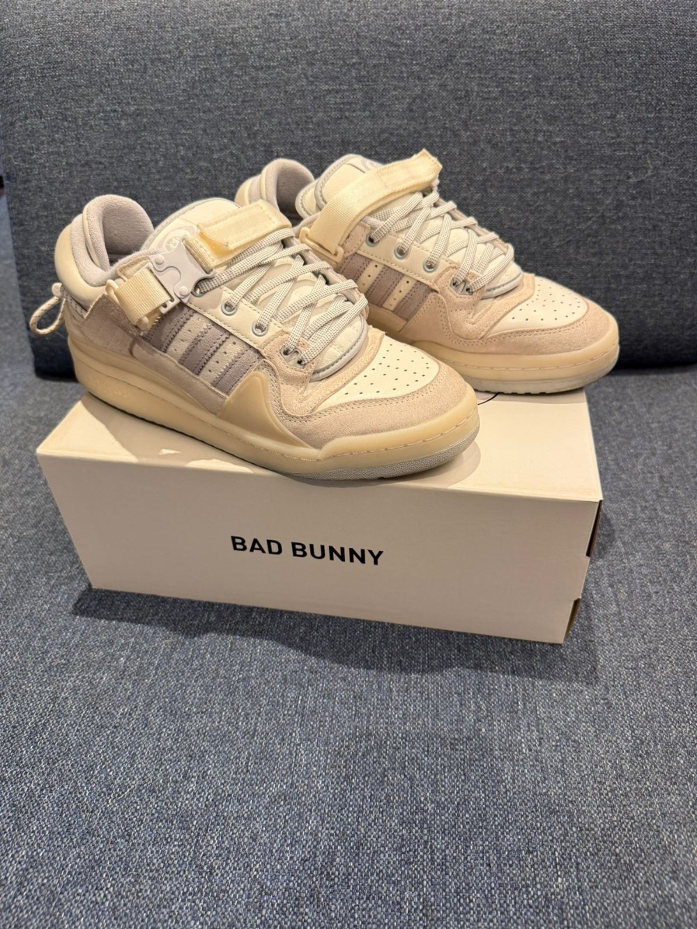 Bad Bunny x adidas Forum Buckle Low White — 40, Usado