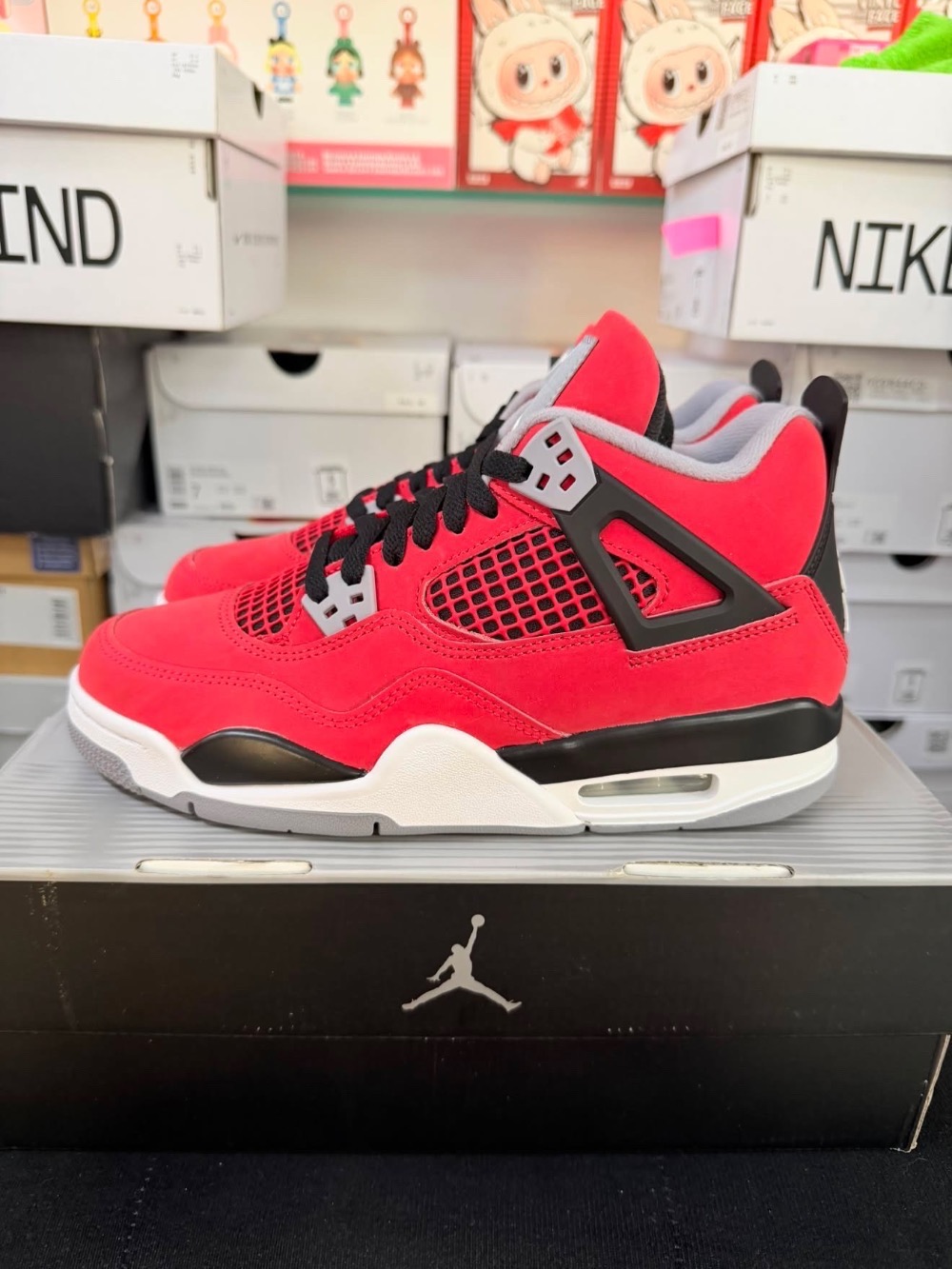 Air Jordan 4 Retro Toro Bravo (2026) — 37, Novo