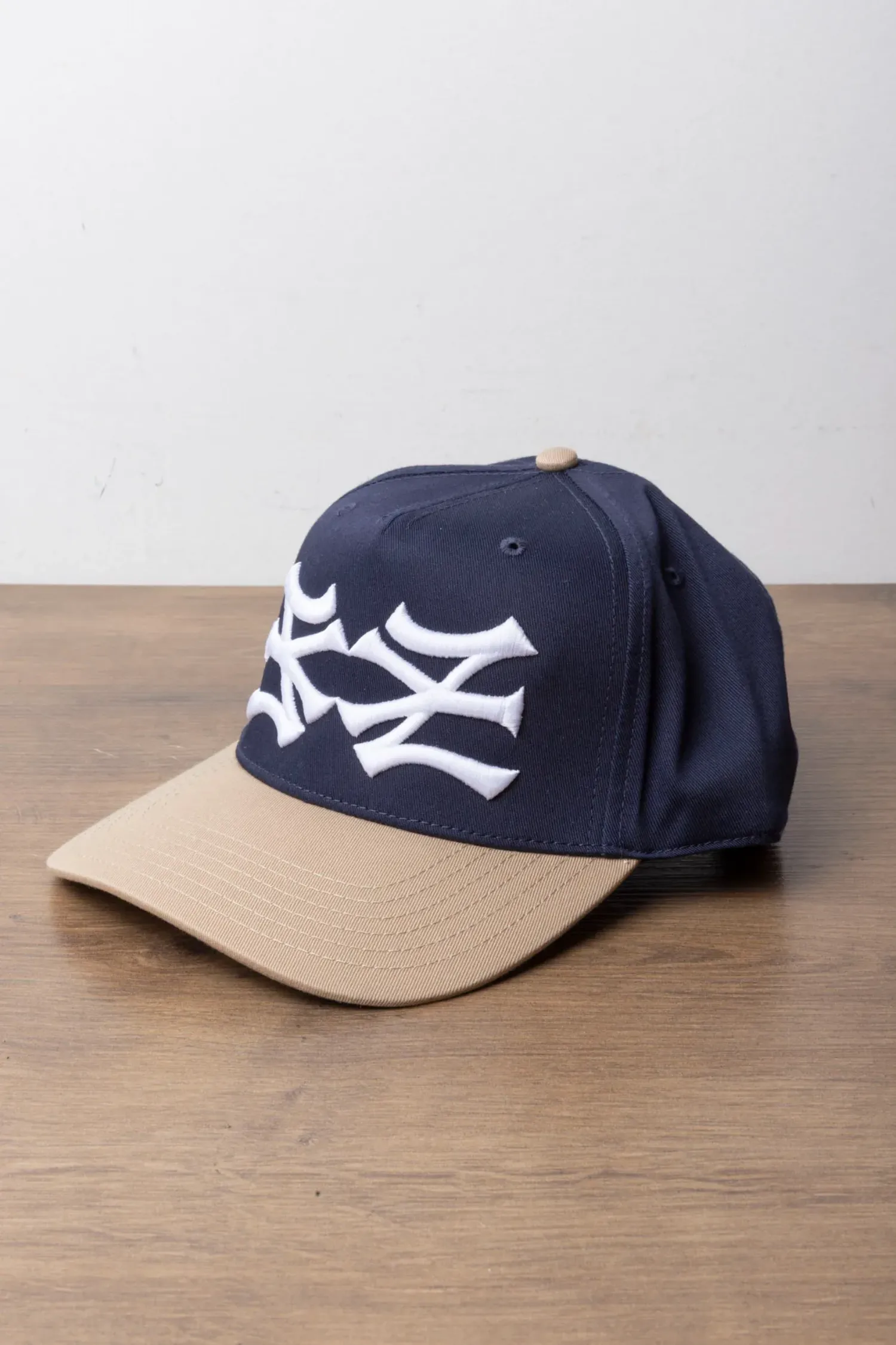 Boné oMA Studios NY NY Curved Brim Blue Tan — Único, Novo