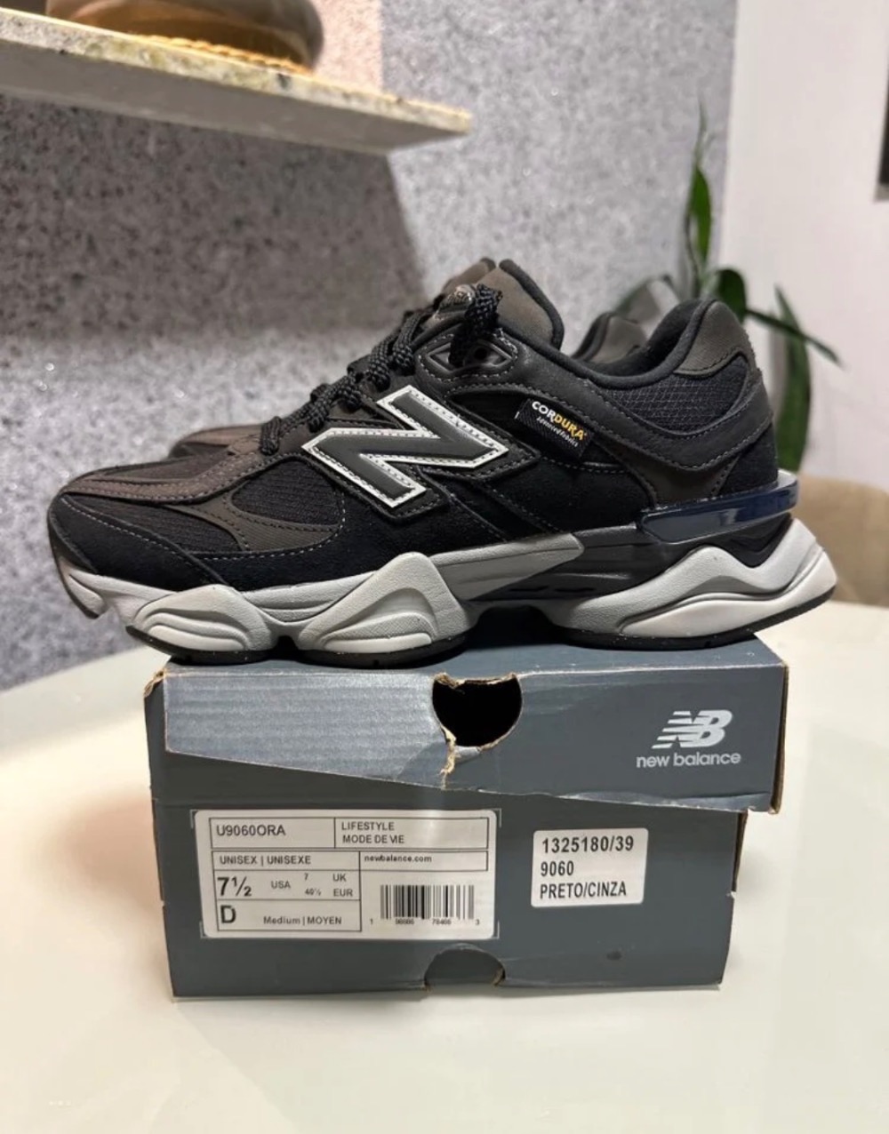 New Balance 9060 Black Grey — 39 / 40, Novo