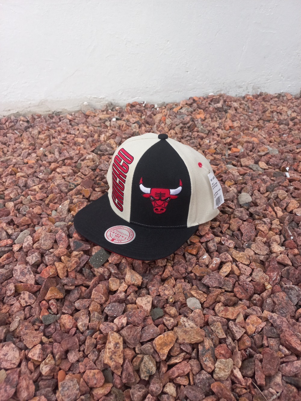 Mitchell & Ness x NBA Boné Chicago Bulls Pop Panel Off White Black — Único, Novo