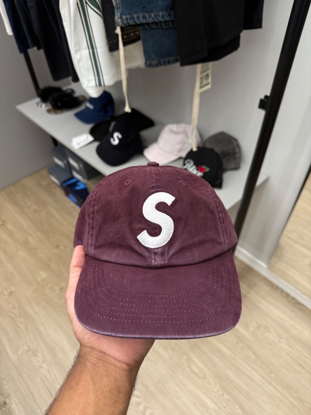 Boné Supreme Washed Canvas S Logo 6-Panel Plum FW26-W3 — Único, Novo