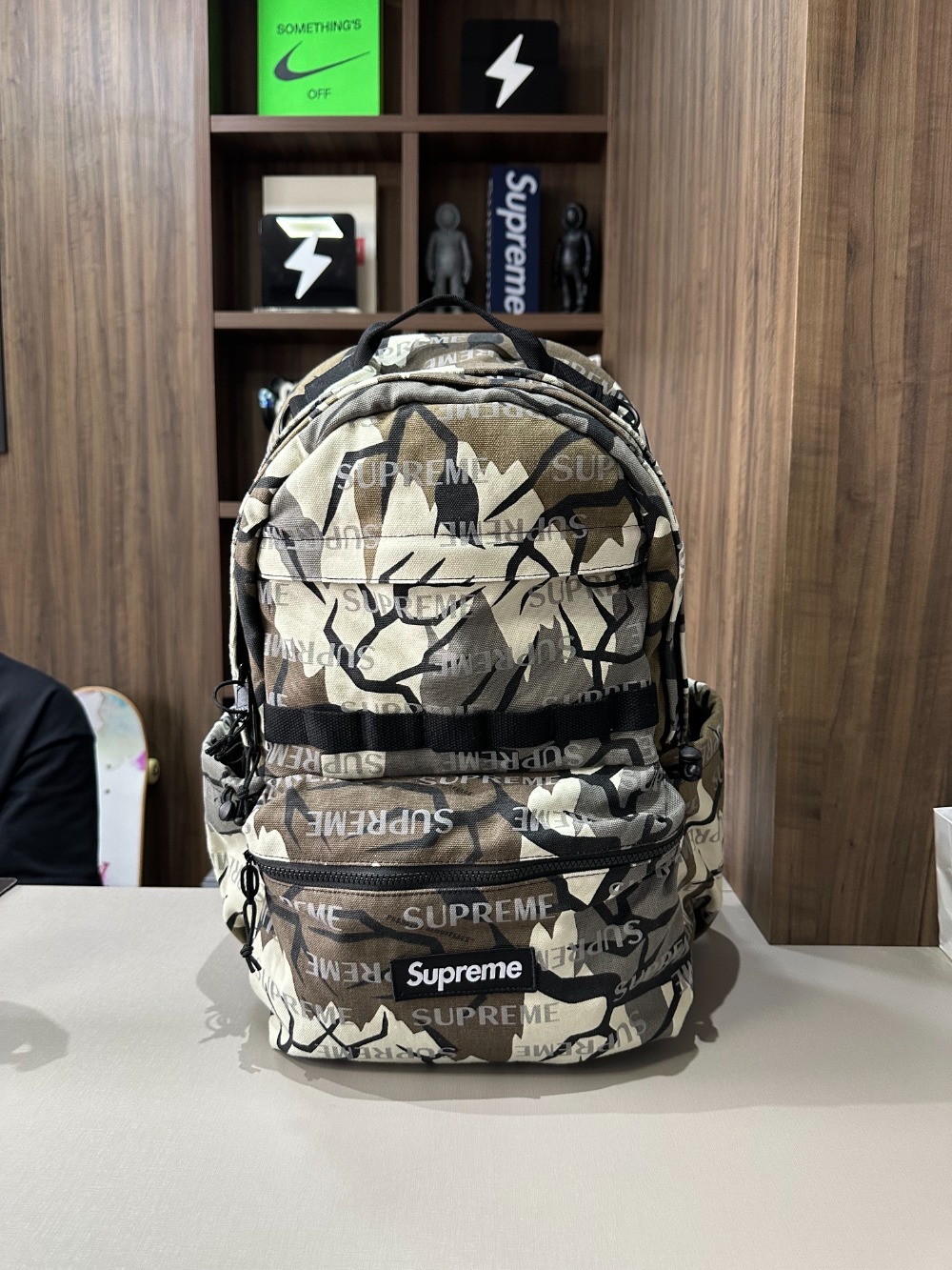 Mochila Supreme Cordura Predator Camo FW26-W1 — Único, Novo
