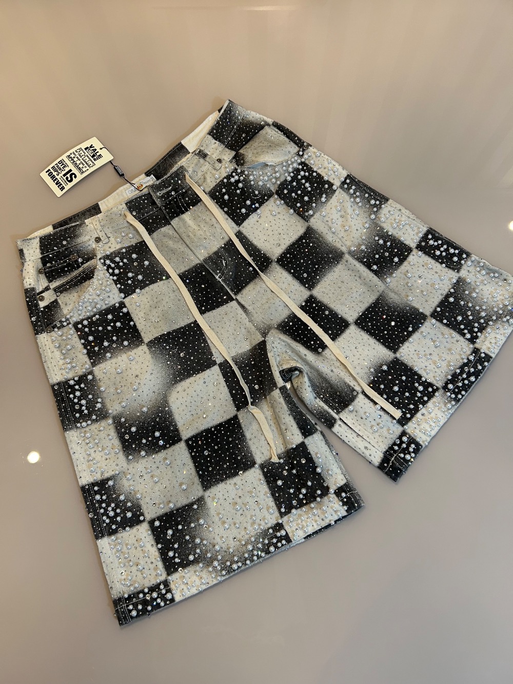 Bermuda Vale Lives Forever Checker Jorts White Black — 42, Novo