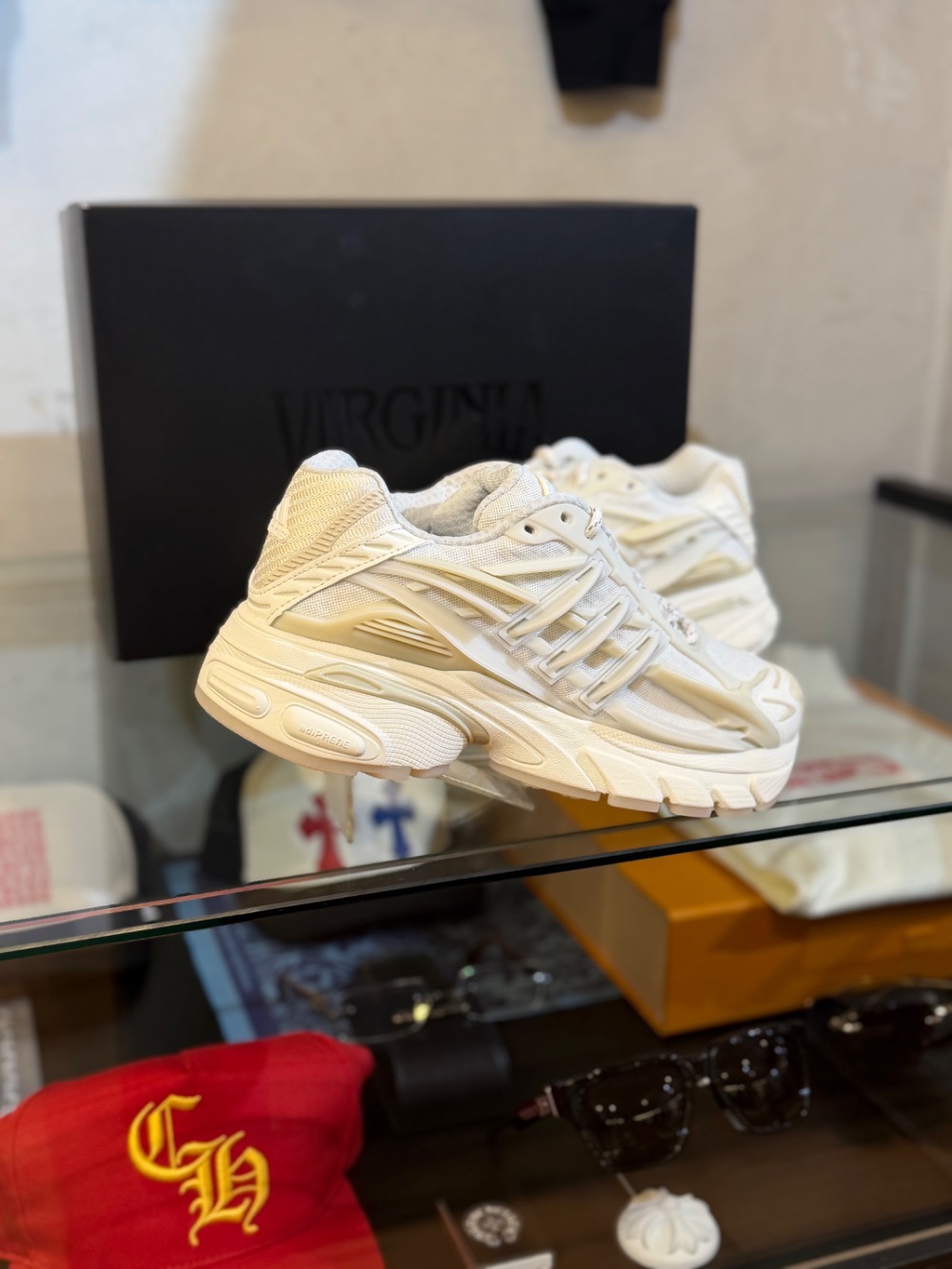 Pharrell Williams x adidas Adistar Jellyfish Chalk White — 42, Novo