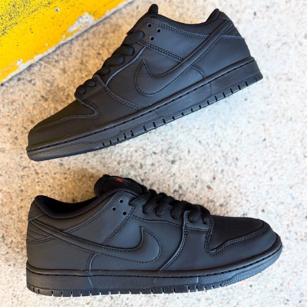 Nike SB Dunk Low Pro Triple Black — 40, Novo