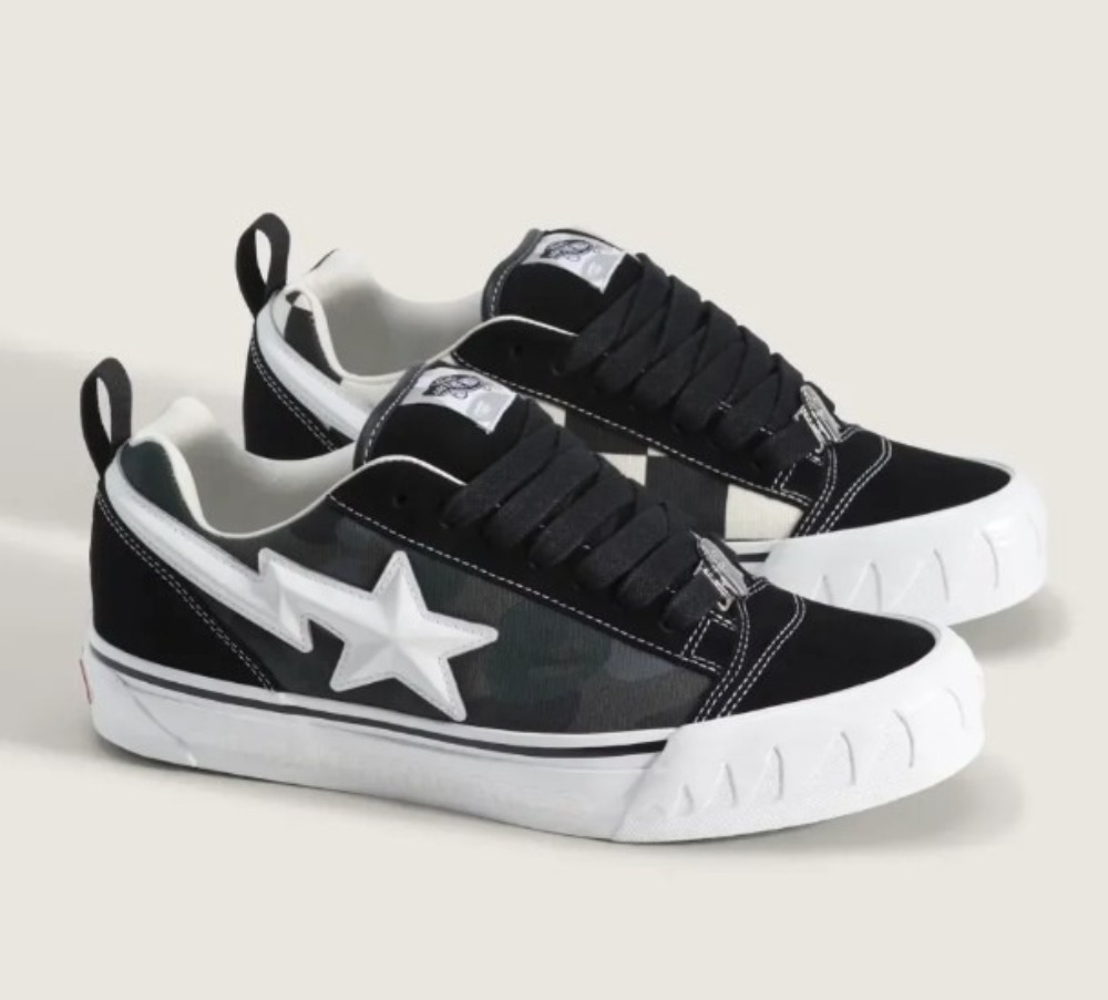 BAPE x Vans Premium Knu Skool Camo Black — 43, Novo