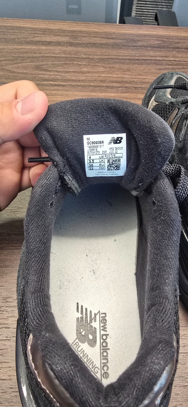 Foto 5 de New Balance 9060 Black Copper — 36, Usado
