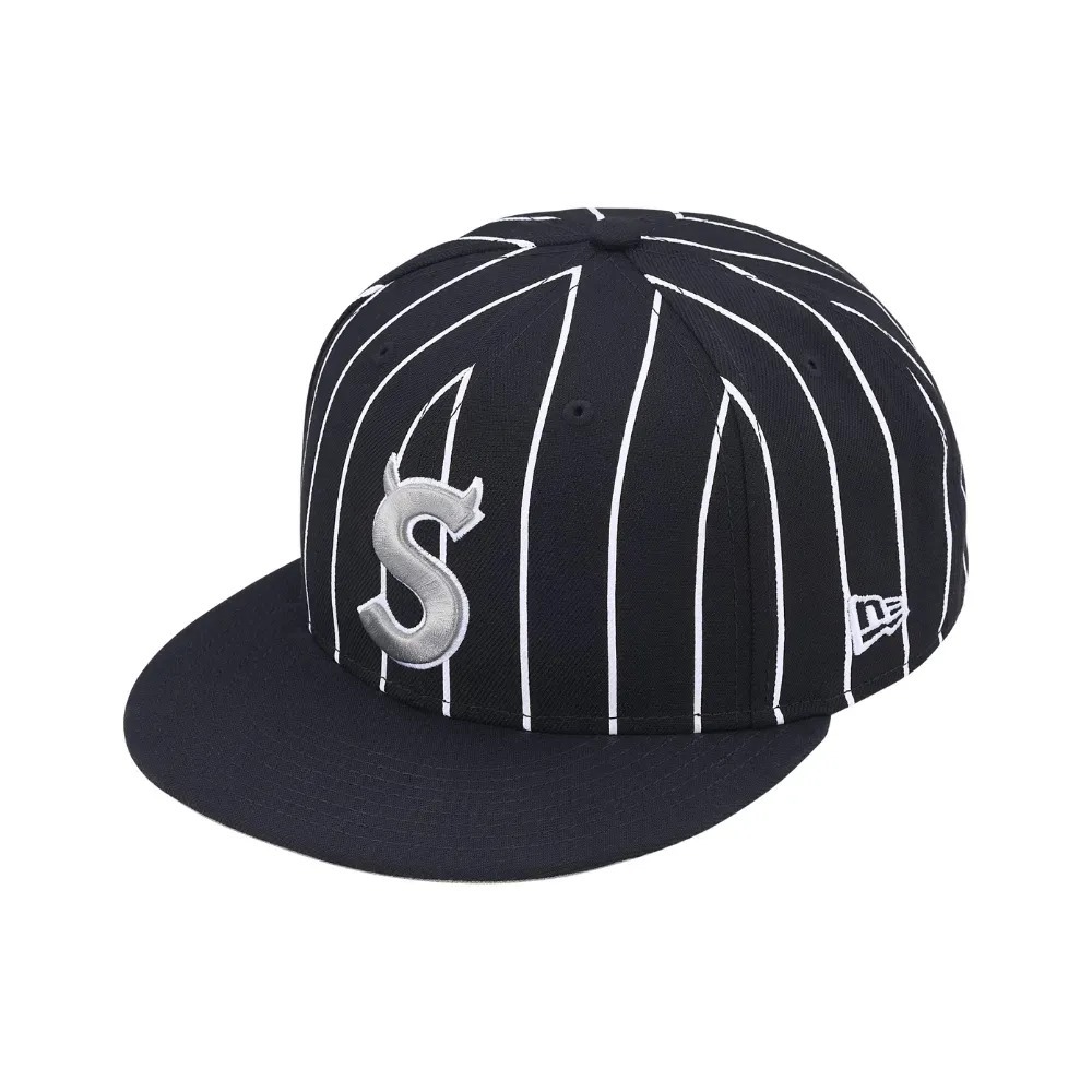 New Era x Supreme Boné Devil S Logo Stripe SS26-W10 — 7-1/4, Novo