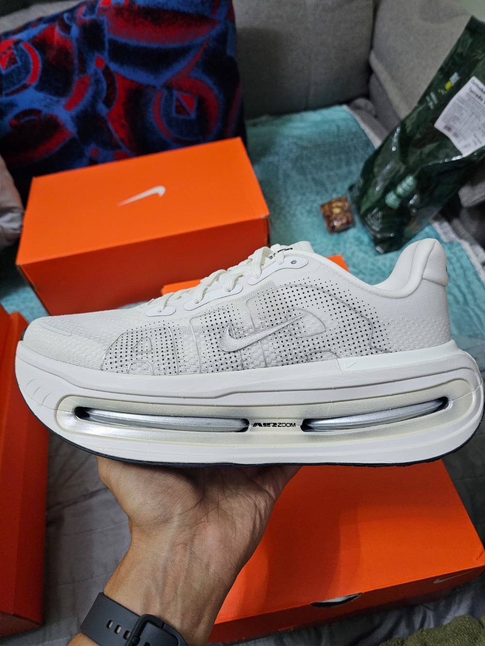 Nike Air Zoom Vomero Premium Summit White Sail — 41, Novo