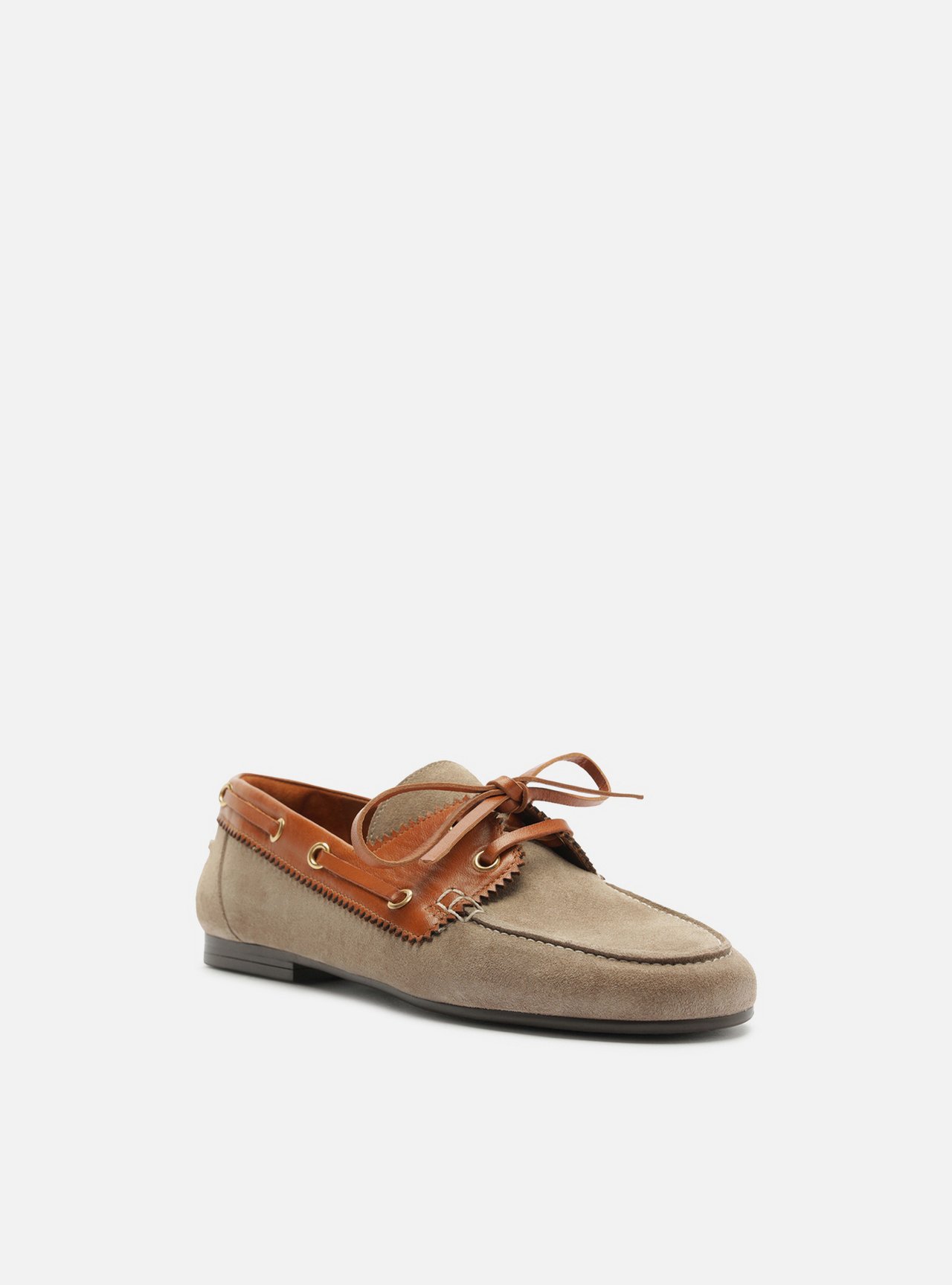 Foto 2 de Mocassim Cinza Multimaterial Bico Redondo Laço