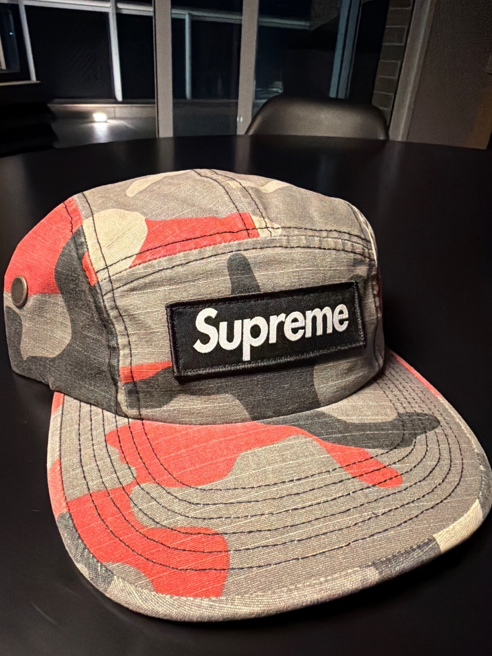 Boné Supreme Military Camp Red Camo SS26-W4 — Único, Novo