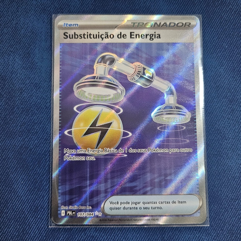 Substituição de Energia (107/84) Escuridão Absoluta Pokémon TCG — Near Mint, Novo