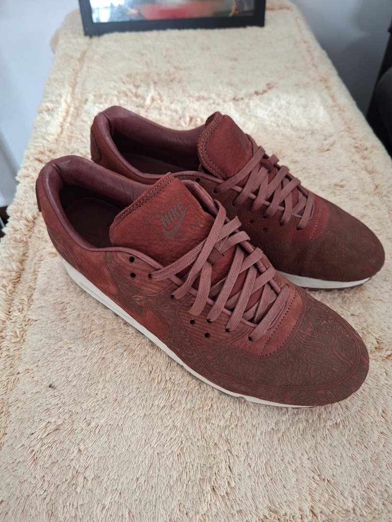 Foto 2 de Nike Air Max 90 Laser — 44, Usado