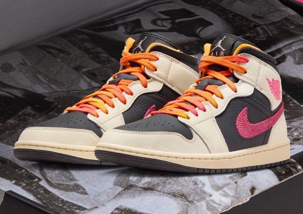 Air Jordan 1 Mid SE Edge Flight Club Pale Ivory — 37.5, Novo