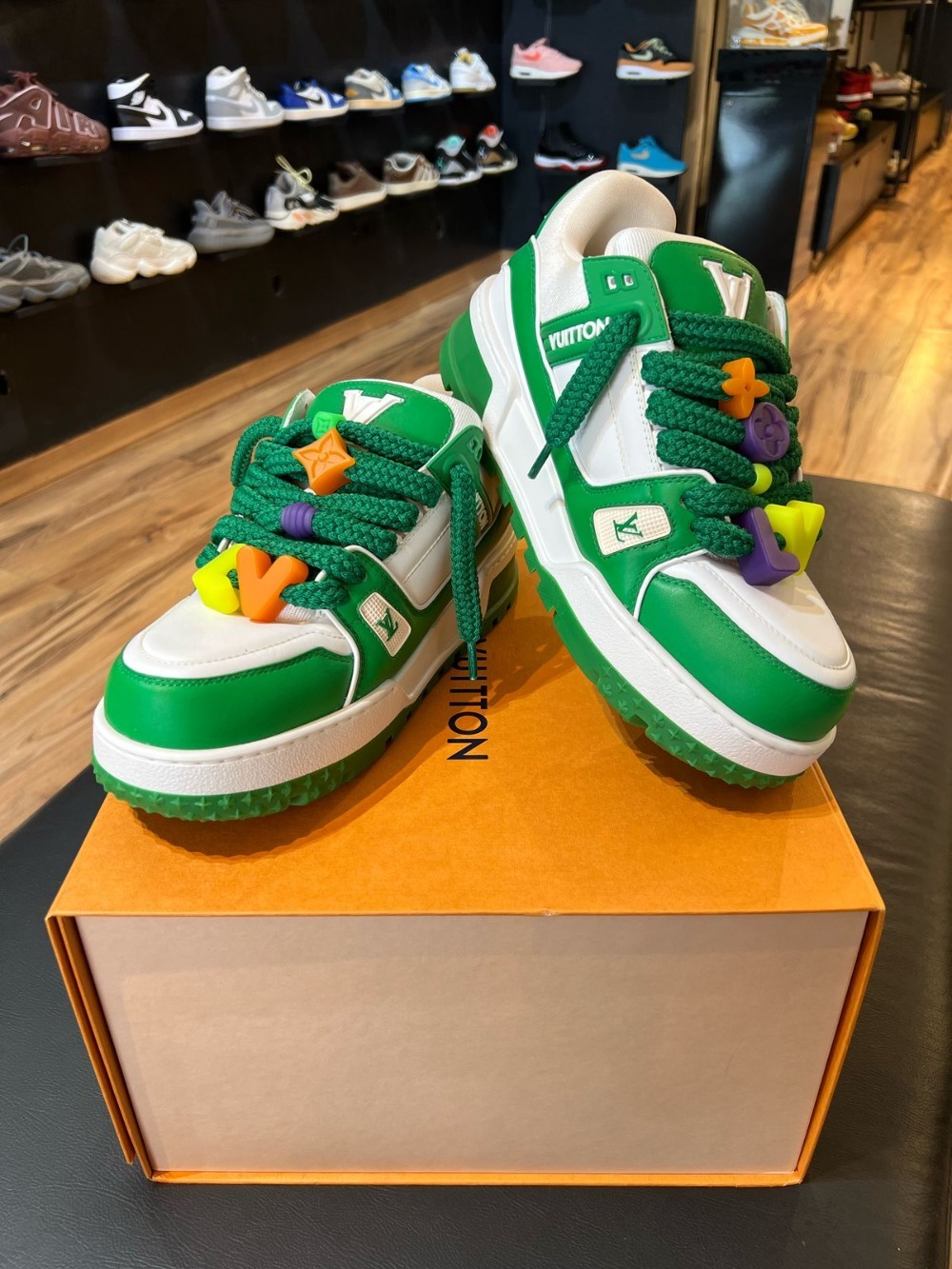 Louis Vuitton Trainer Maxi Green — 42, Novo